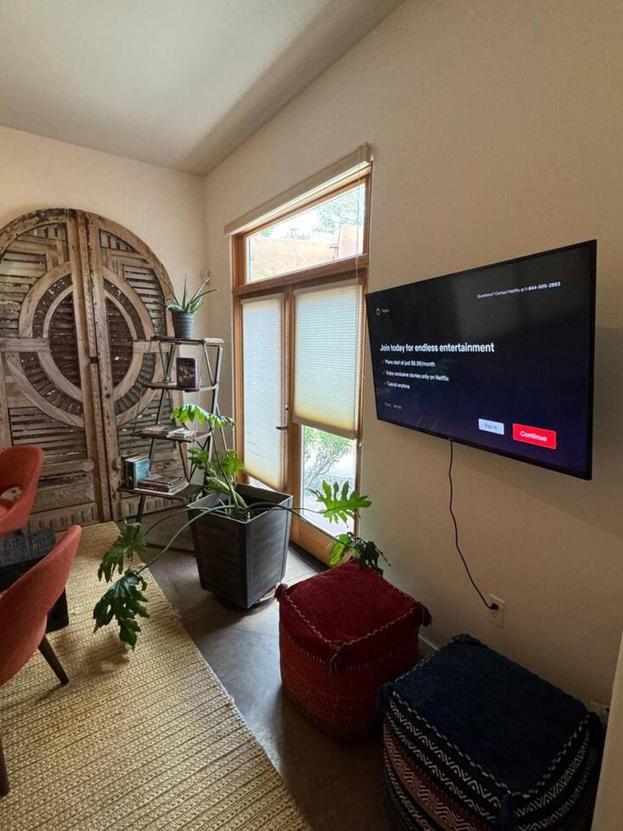 Casa Tua Spacious Design Loft Railyard District Soaking Tub *