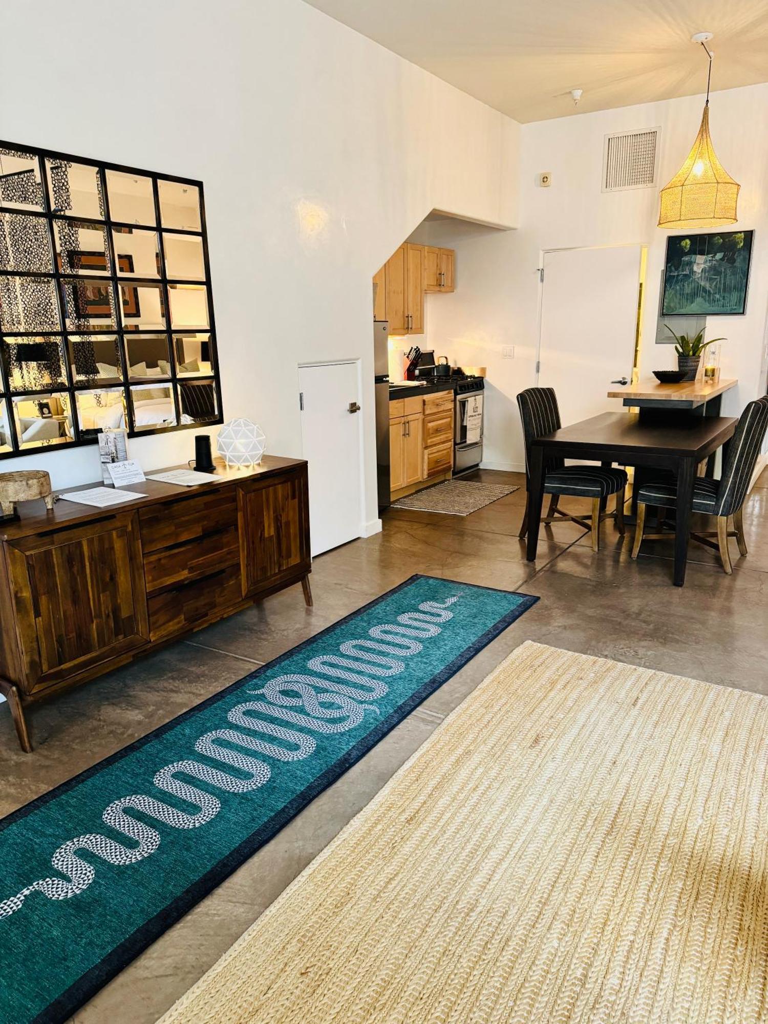 Holiday home Casa Tua Spacious Design Loft Railyard District Soaking Tub *